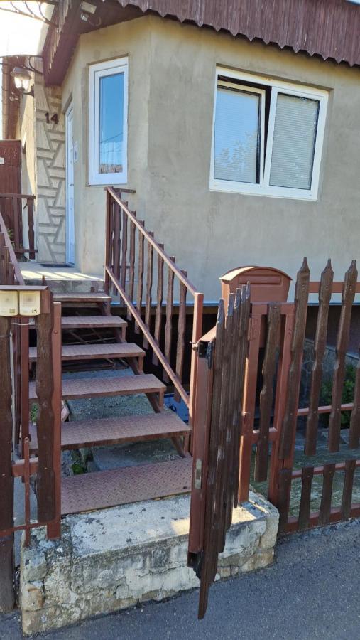 Friendly Apartment In The Suburb. Будапеща Екстериор снимка