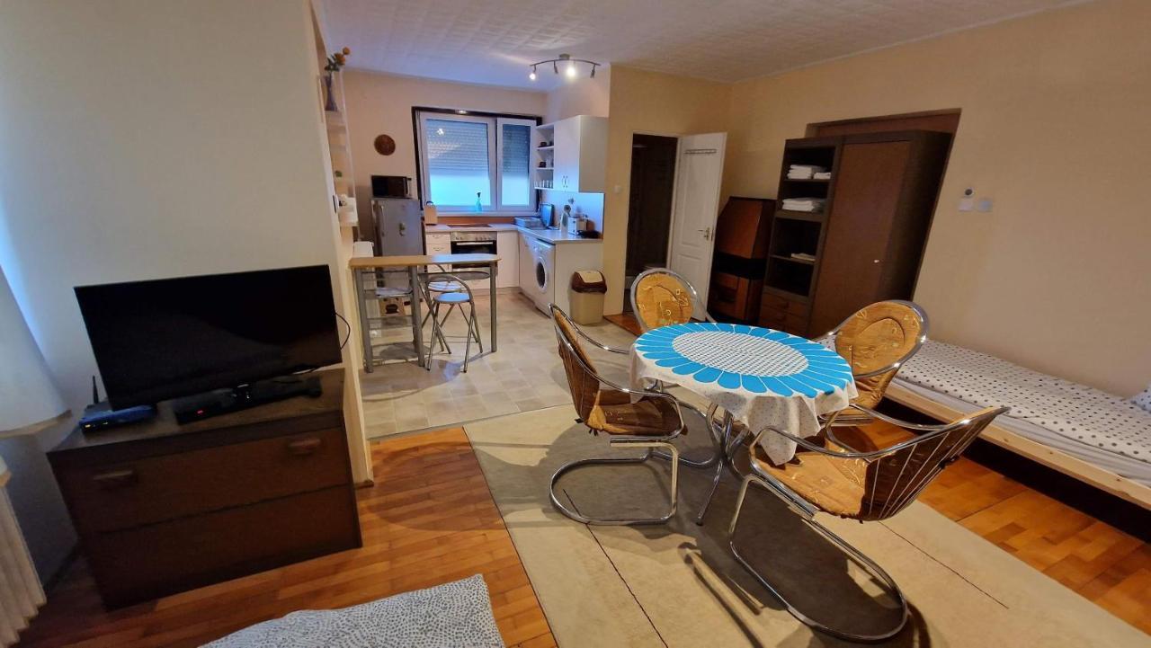 Friendly Apartment In The Suburb. Будапеща Екстериор снимка